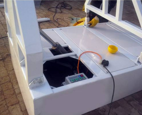 豪華型手動遙控液壓籃球架(計時,24秒另配) 豪華型手動遙控液壓籃球架(計時,24秒另配)