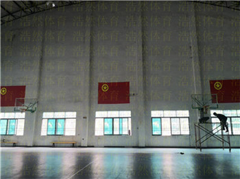 山西臨汾安裝室內(nèi)掛墻式籃球架完成 山西臨汾安裝室內(nèi)掛墻式籃球架完成