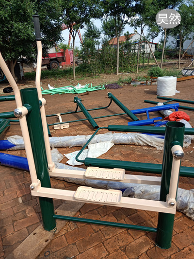 軍綠色新國(guó)標(biāo)室外單人平步機(jī)新鮮出爐 軍綠色新國(guó)標(biāo)室外單人平步機(jī)新鮮出爐